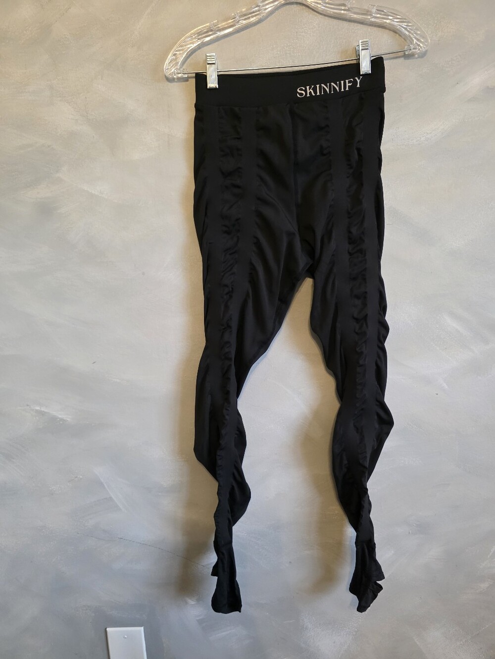 Skinnify Resistance 4 Band Leggings Scruch Butt Sz M Black